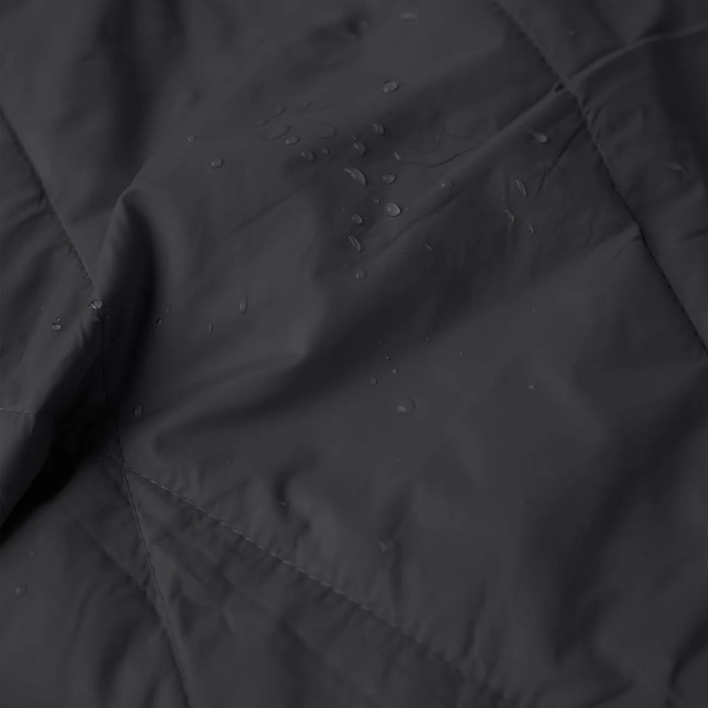 Gravel: Layover Travel Blanket • Black
